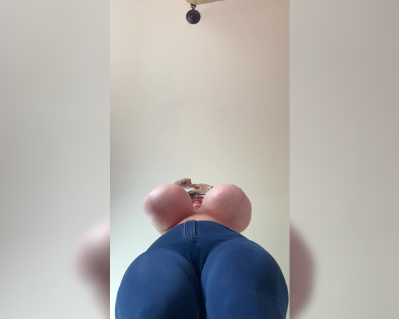 Brittany Elizabeth Welsh aka Thebrittanyxoxo OnlyFans - Another pretty cool slow motion video )