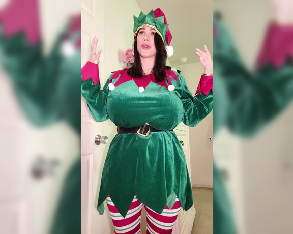 Brittany Elizabeth Welsh aka Thebrittanyxoxo OnlyFans - Busty Brittany the Elf, Whats your favorite boob size Non nude but had to make a video