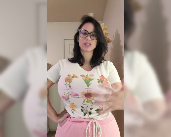 Brittany Elizabeth Welsh aka Thebrittanyxoxo OnlyFans - Mini daily ramble and me just tripping over my words