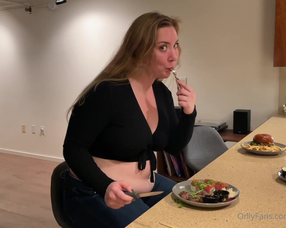 Goodgirlgrow aka Goodgirlgrow OnlyFans - 7min preview of my new 32 minute feature length stuffing! It should be hitting your DMs soon!