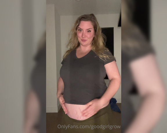 Goodgirlgrow aka Goodgirlgrow OnlyFans - Omg my shirt just doesn’t cover my soft, lower belly anymore