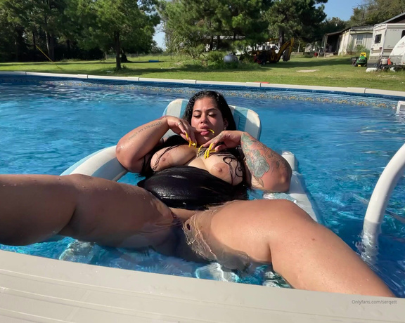 Serqett aka Serqett OnlyFans - I love pool situations lol