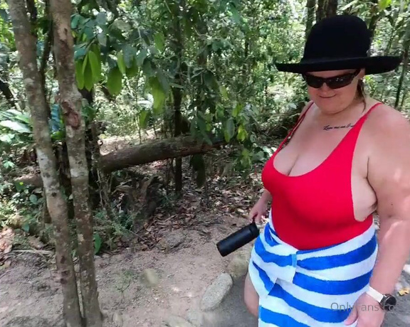 AussieBarbie07 aka Aussiebarbie07 OnlyFans - Walking around and swimming at Mossman Gorge