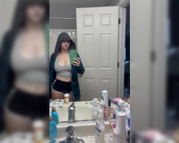 Belle Curves aka Bellecurves OnlyFans - Any fellow weirdos in chat