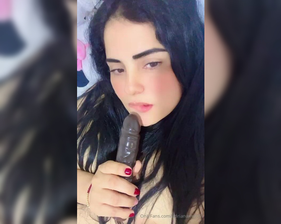 Adriana Rios aka Adrianarios00 OnlyFans - Mira lo caliente que estoy para ti, el video completo es tan ardiente, me gustara fuera tu polla