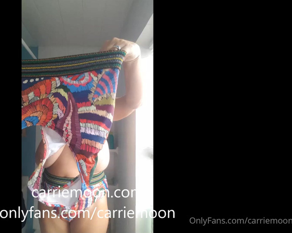 Carrie Moon aka Carriemoon OnlyFans - Unboxing bikinis tryons 5
