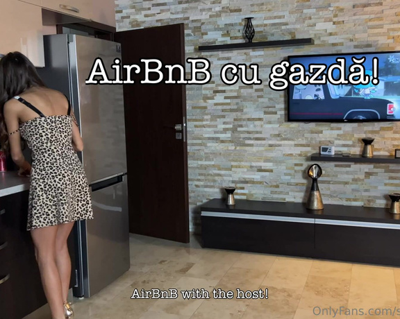 Laura Quest aka Lauraquest OnlyFans - AirBnB cu gazd Click play!  AirBnB with hostess 2
