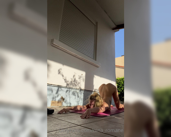 Nina Romane aka Nina_romane OnlyFans - 4 min of naked yoga unedited