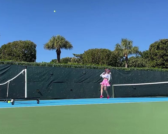 Tammyhtherealtor aka Tammylh OnlyFans - Playing pickleball!