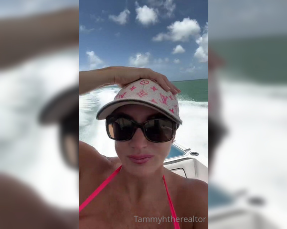 Tammyhtherealtor aka Tammylh OnlyFans - My happy place on the water! 6