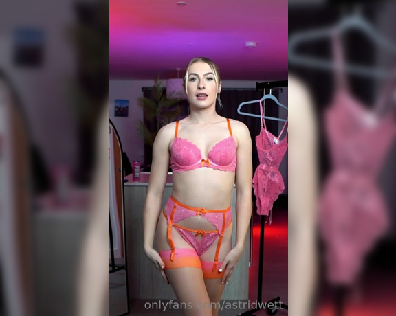 Astrid Wett aka astridwett OnlyFans - Do you prefer this lingerie set from the front or back