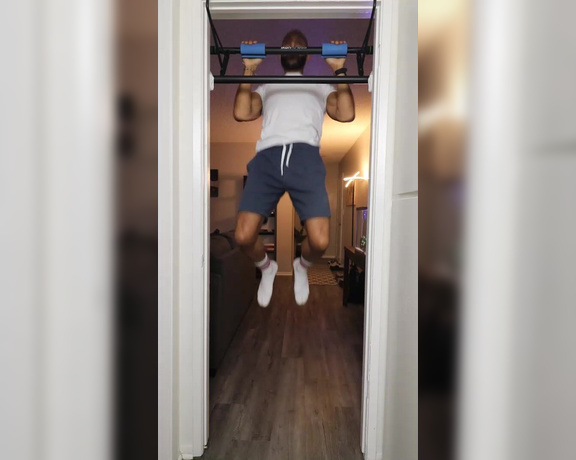 Triplexkale aka triplexkale OnlyFans - In case you missed this, heres my pull up(workout) routine Starting with clothes and slowly removi