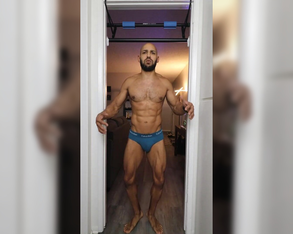 Triplexkale aka triplexkale OnlyFans - Come watch my Pull Up routine while I remove individual pieces of clothing I like to warm up with 5