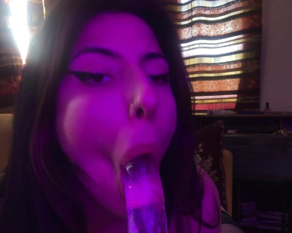 Nadeleine aka nadeleine OnlyFans - 3 iyi bayramlar bayram ekerlerim 3 sloppy bj videom size hediyem