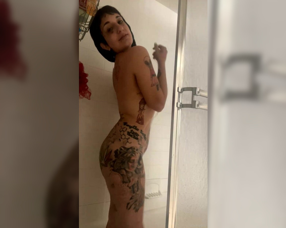 Gia Lov3ly aka lovelygia OnlyFans - Stream started at 04092022 0459