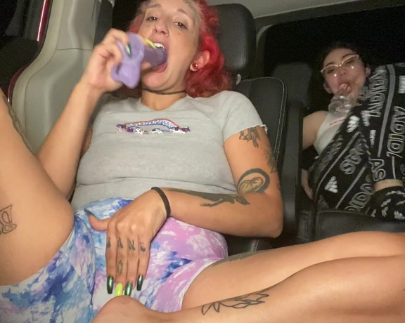 Gia Lov3ly aka lovelygia OnlyFans - Me & @lennaluxxx being naughty in my parked car