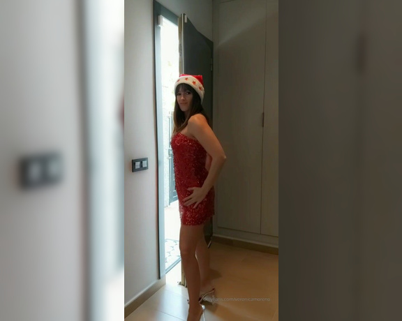 Veronica Moreno aka veronicamoreno OnlyFans - Santa Claus is comming Pap Noel est llegando