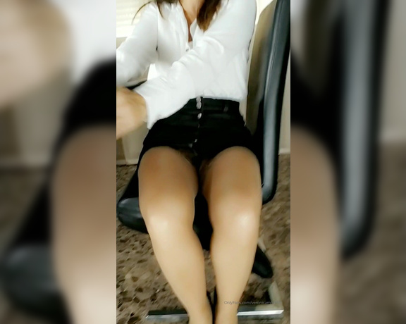 Veronica Moreno aka veronicamoreno OnlyFans - Do you want to see complet vdeoask