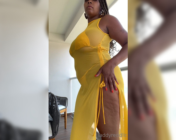 Laddyreddllc aka laddyreddllc OnlyFans - Thick in all the right spots, what caught your attention first