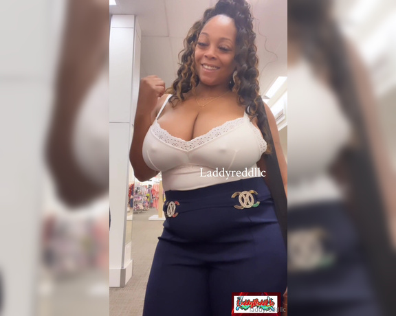 Laddyreddllc aka laddyreddllc OnlyFans - Headlights beaming while shopping They wouldn’t stay in made a few surprises I wish you can see