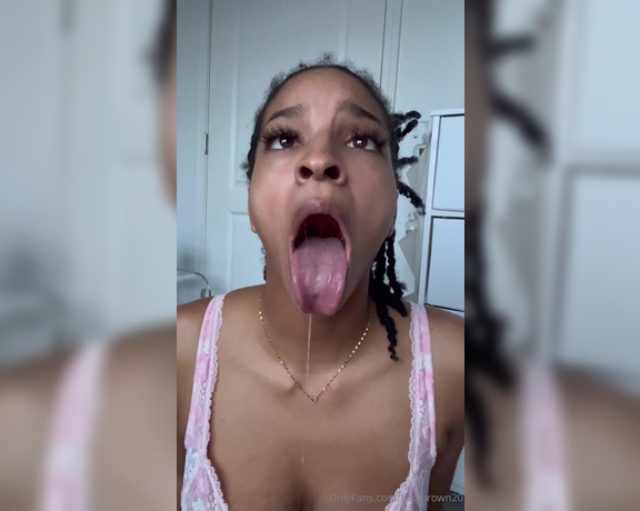 Foxybrown20 aka foxybrown20 OnlyFans - Spit drool all of that wet shit I’m here for
