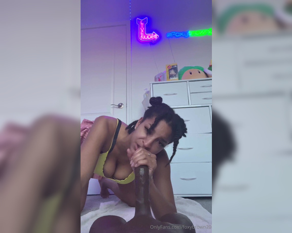 Foxybrown20 aka foxybrown20 OnlyFans - Dirty talking while swallowing a couple of dicks really gets my mouth all wet too $5 for full video