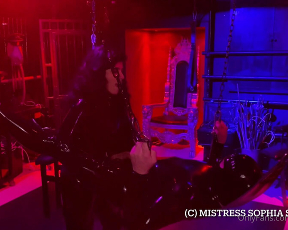 Mistresssophiasahara - Too hot not to post ;) watch me fuck my rubber gimp in a dm (18.01.2021)