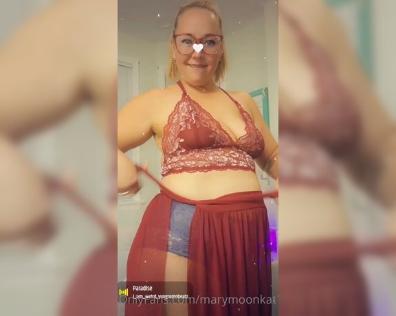 Marymoonkat - OnlyFans Video N (15.06.2022)