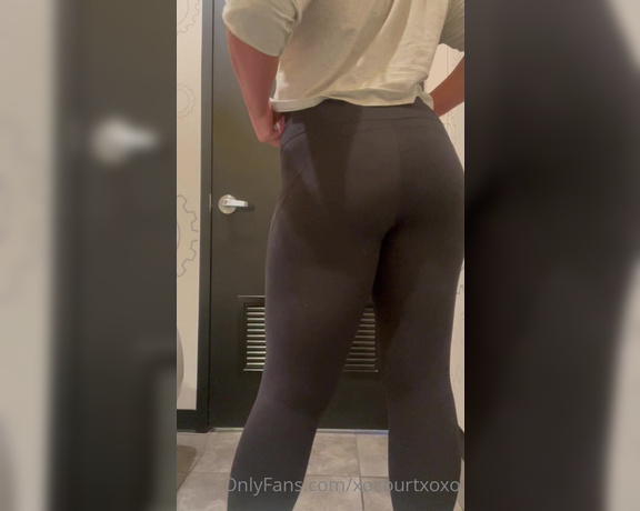 XoCourtneyXo aka xocourtxoxo OnlyFans - Next time I’ll bring a workout partner and flash my plug during my work out But I do wonder if i 3