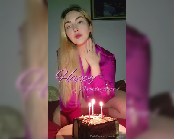 Arianna xx aka ariannaxx OnlyFans - Dears,Today January 27th is my birthday! You can congratulate me with your tips right below this