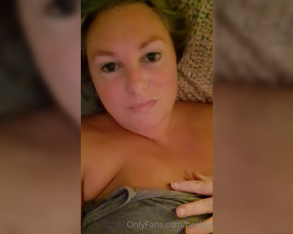Becksy Boobs aka becksy OnlyFans - Spent the morning playing with my 38HH boobs when I should be at my desk working I need spanking
