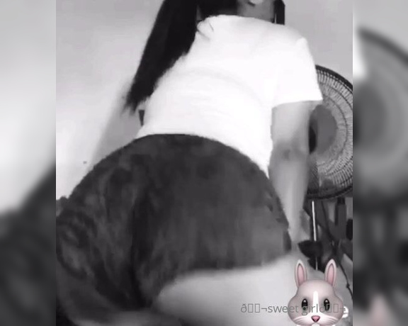 Conejitac9 aka conejitac9 OnlyFans - Would you like to split this ass my love