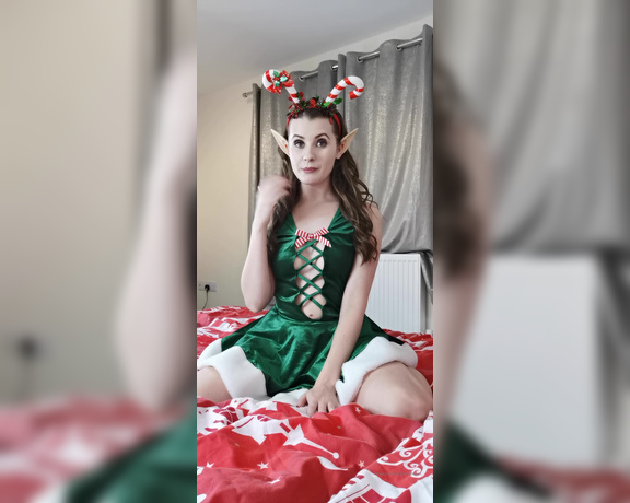 Brook Logan aka brooklogan OnlyFans - Naughty Elf Wants A White Messy Christmas