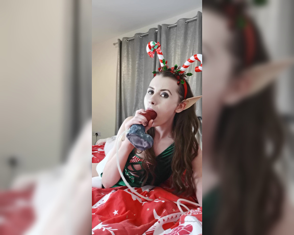 Brook Logan aka brooklogan OnlyFans - Naughty Elf Wants A White Messy Christmas