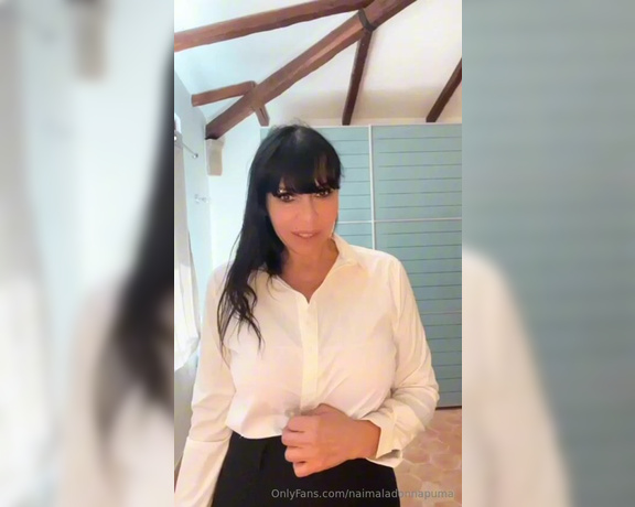 Naima Guidi aka naimaladonnapuma OnlyFans - SPOGLIARELLO … come finir STRIPPINGhow will it end