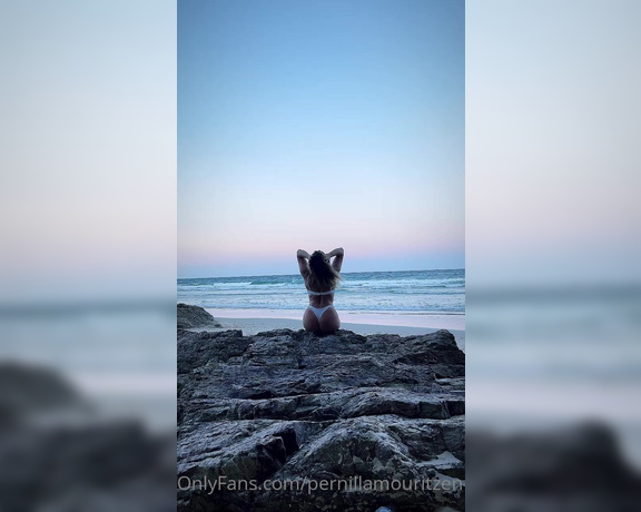 Pernillamouritzen aka pernillamouritzen OnlyFans - Come watch the sunset with