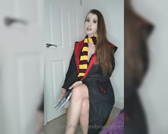 Brook Logan aka brooklogan OnlyFans - I have a spell put on me Come see what happens