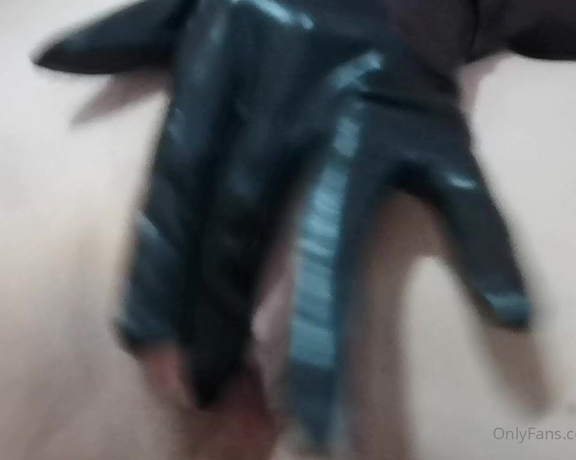 Brook Logan aka brooklogan OnlyFans - Naughty Glove Play