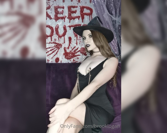 Brook Logan aka brooklogan OnlyFans - Horny Messy Witch