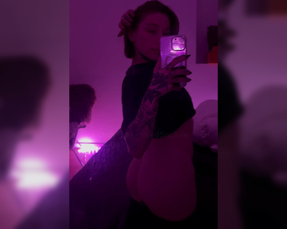 Lieblingsschlampe aka inkedsophiie OnlyFans - Ich bin bereit frs Kuscheln