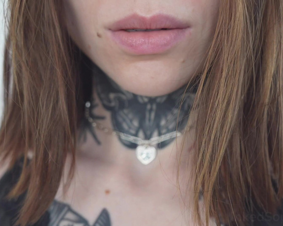 Lieblingsschlampe aka inkedsophiie OnlyFans - Erste Einblicke in mein neues anal Video