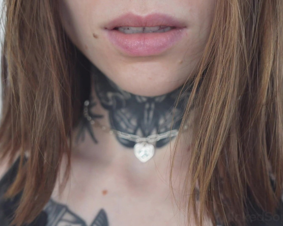 Lieblingsschlampe aka inkedsophiie OnlyFans - Erste Einblicke in mein neues anal Video