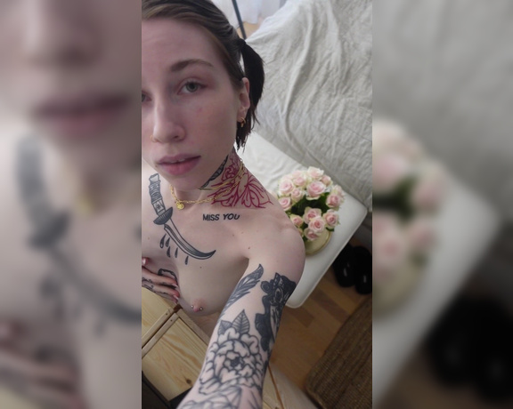 Lieblingsschlampe aka inkedsophiie OnlyFans - Ist es mir gelungen, deine Aufmerksamkeit nur auf mich zu ziehen