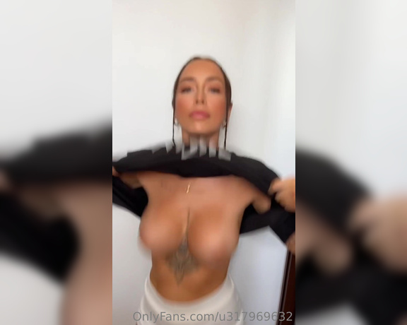 Cora May aka coramayxo OnlyFans - Slow motion for you
