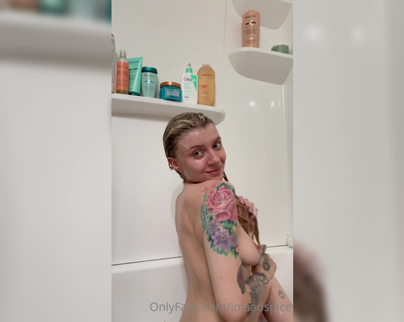 Imsadspice aka imsadspice OnlyFans - Who wants to take a bath with me I hate taking all these baths alone