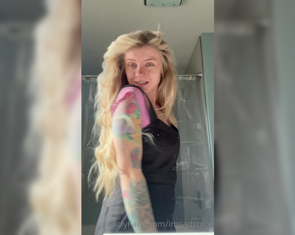 Imsadspice aka imsadspice OnlyFans - Bringing y’all along to use my new shower for the first time!! You guys I LOVE these shower videos