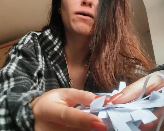 Misha Cross aka xmishacrossx OnlyFans - Announcing the winners of my bday raffle! Watch till the end )) sorry guys ive been loading this vid