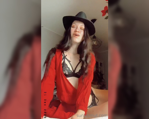 Misha Cross aka xmishacrossx OnlyFans - Happy New Year! Lets hope its better than 2020! I know its been a struggle I hope you all have