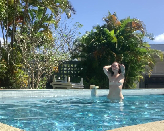 Misha Cross aka xmishacrossx OnlyFans - I get out of water like this, WYD