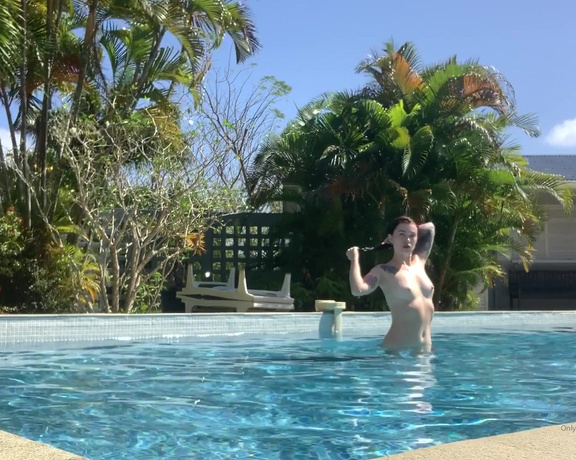 Misha Cross aka xmishacrossx OnlyFans - I get out of water like this, WYD